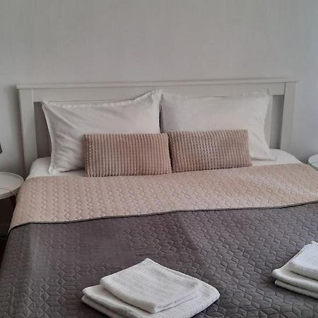 Lyra Apartment Sfântu-Gheorghe エクステリア 写真