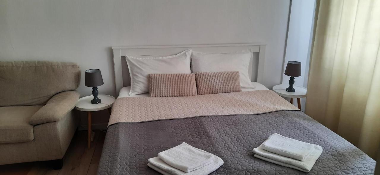 Lyra Apartment Sfântu-Gheorghe エクステリア 写真