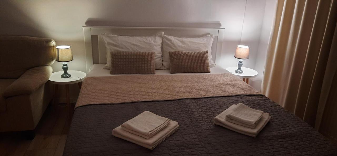 Lyra Apartment Sfântu-Gheorghe エクステリア 写真